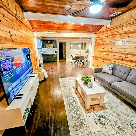 Woodhaven Cottage Downtown Mckinney